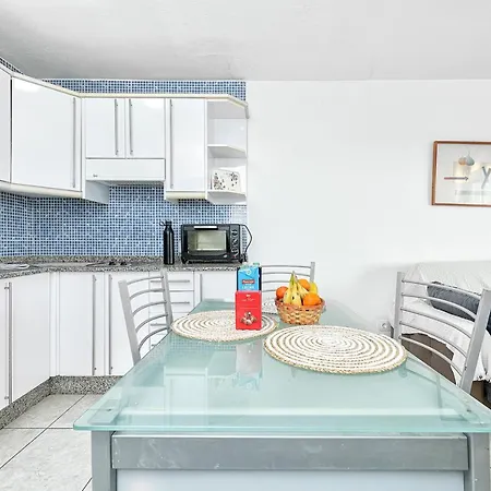 Apartment In Puerto Rico In Front Of Port. Puerto Rico (Gran Canaria)